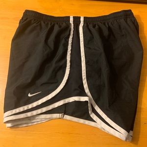 Nike dry tempo core running shorts